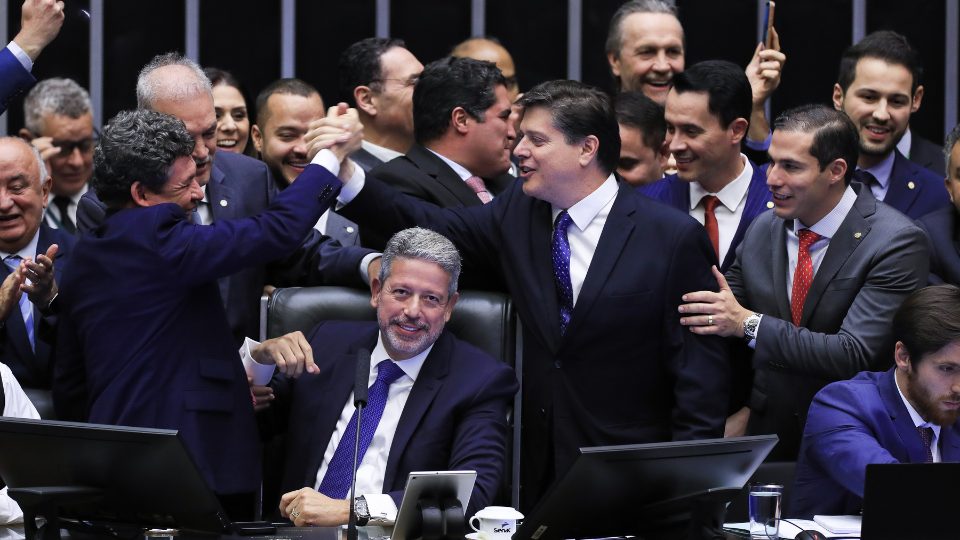 Câmara aprova Reforma Tributária; entenda as principais mudanças joao.santos@estadao.com