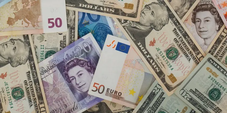 moedas, câmbio, euro, dólar, libra. Fonte: Pixabay