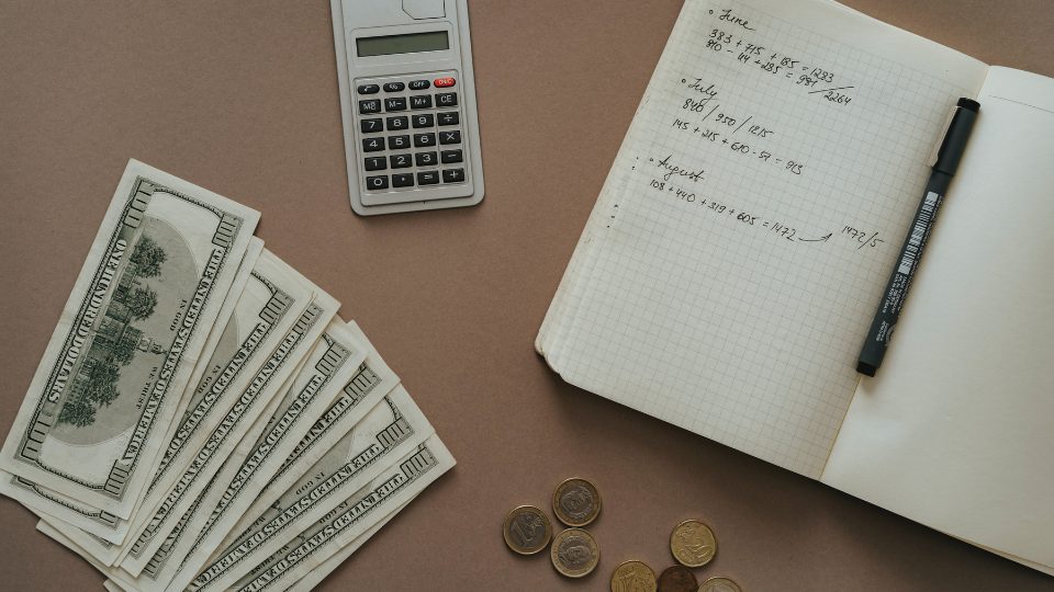 5 ciladas financeiras de início de ano e como evitá-las em 2025 João Santos