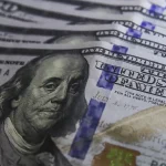 Notas de dólar sobrepostas. Foto: Valter Campanato/Agência Brasil