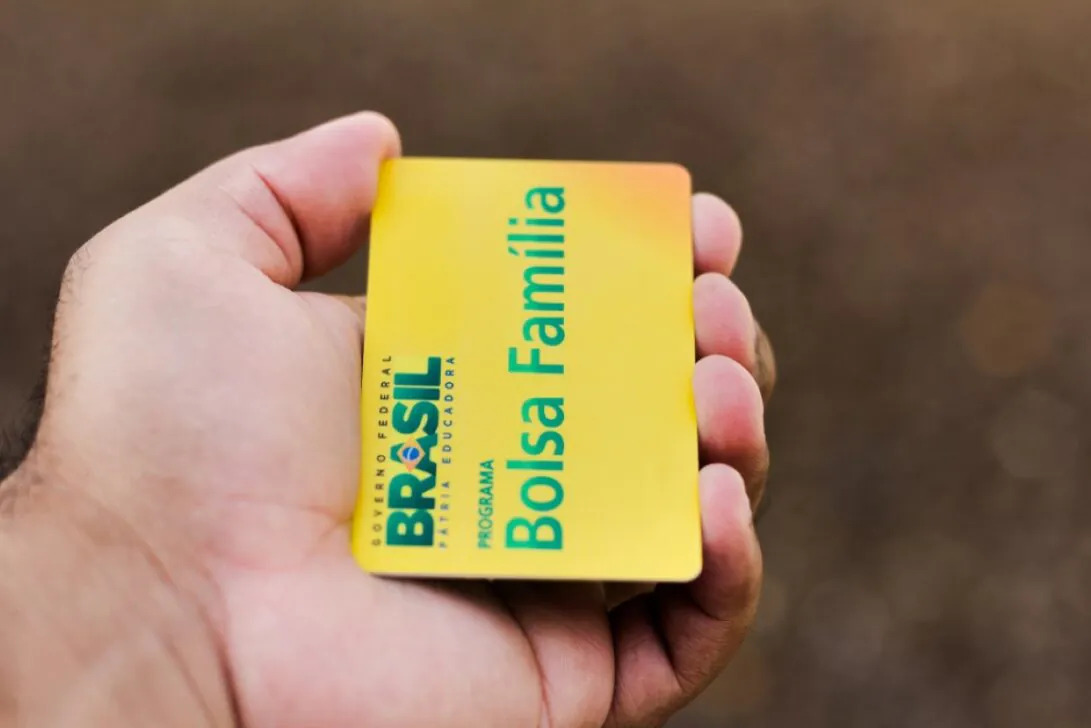 Caixa paga Bolsa Família a beneficiários com NIS de final 9 João Santos