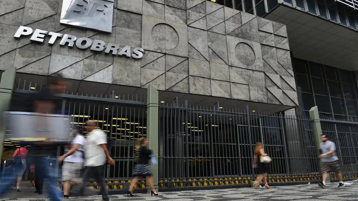 Petrobras-atinge-marca-de-1-milhao-de-acionistas-individuais-na-bolsa