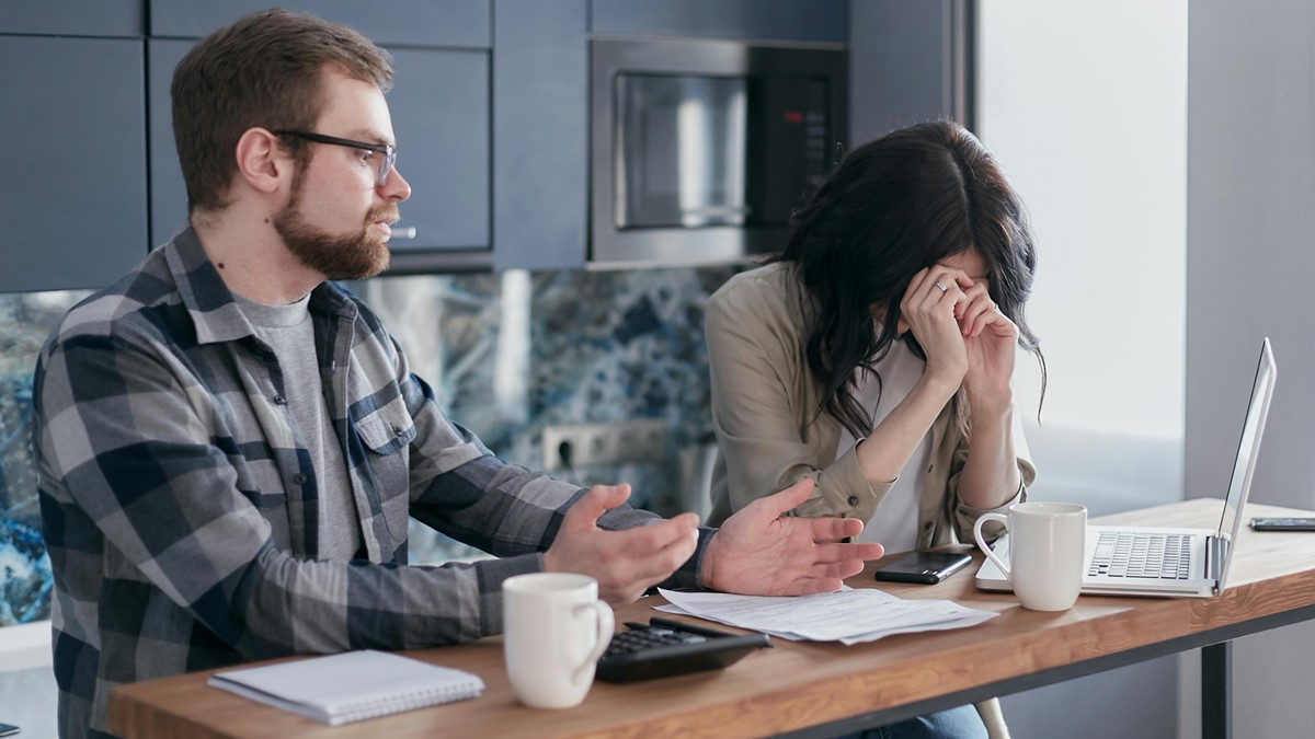 Ressaca financeira pós-Carnaval: como ‘curar’ o problema e se prevenir para o próximo ano João Santos