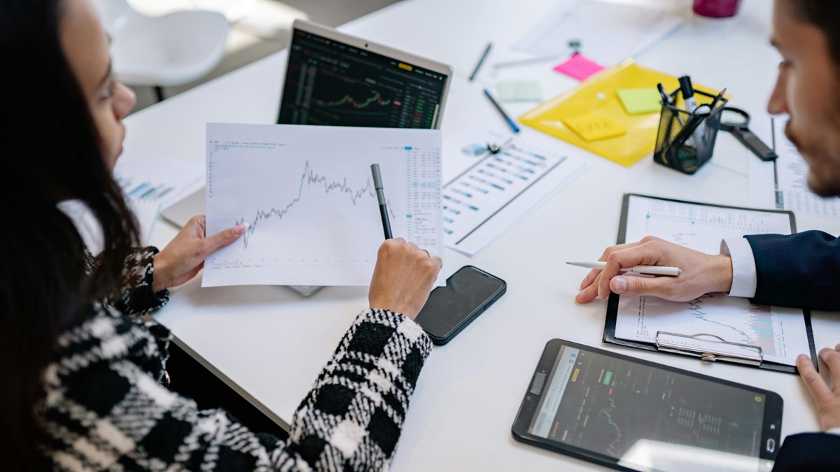 Conheça as tendências para a gestão de investimentos no Brasil (e saiba o que isso pode ter a ver com você) Daniela Frabasile