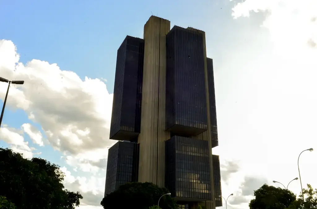 Copom inicia reunião que definirá taxa Selic