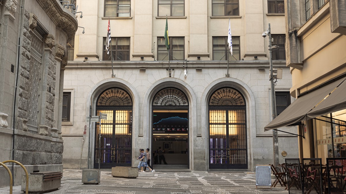 A Bolsa de Valores abre no Réveillon? Confira o funcionamento do pregão no Ano Novo Daniela Frabasile