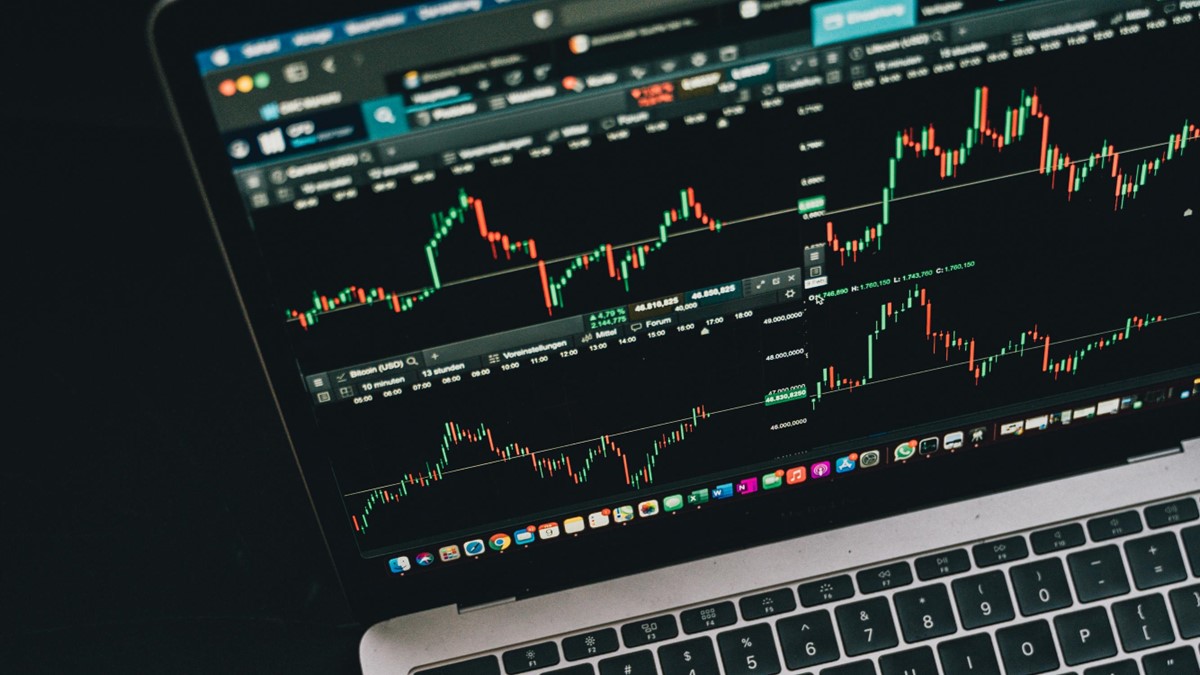 Azul entra em recuperação judicial nos EUA e ADRs desabam 40% Daniela Frabasile