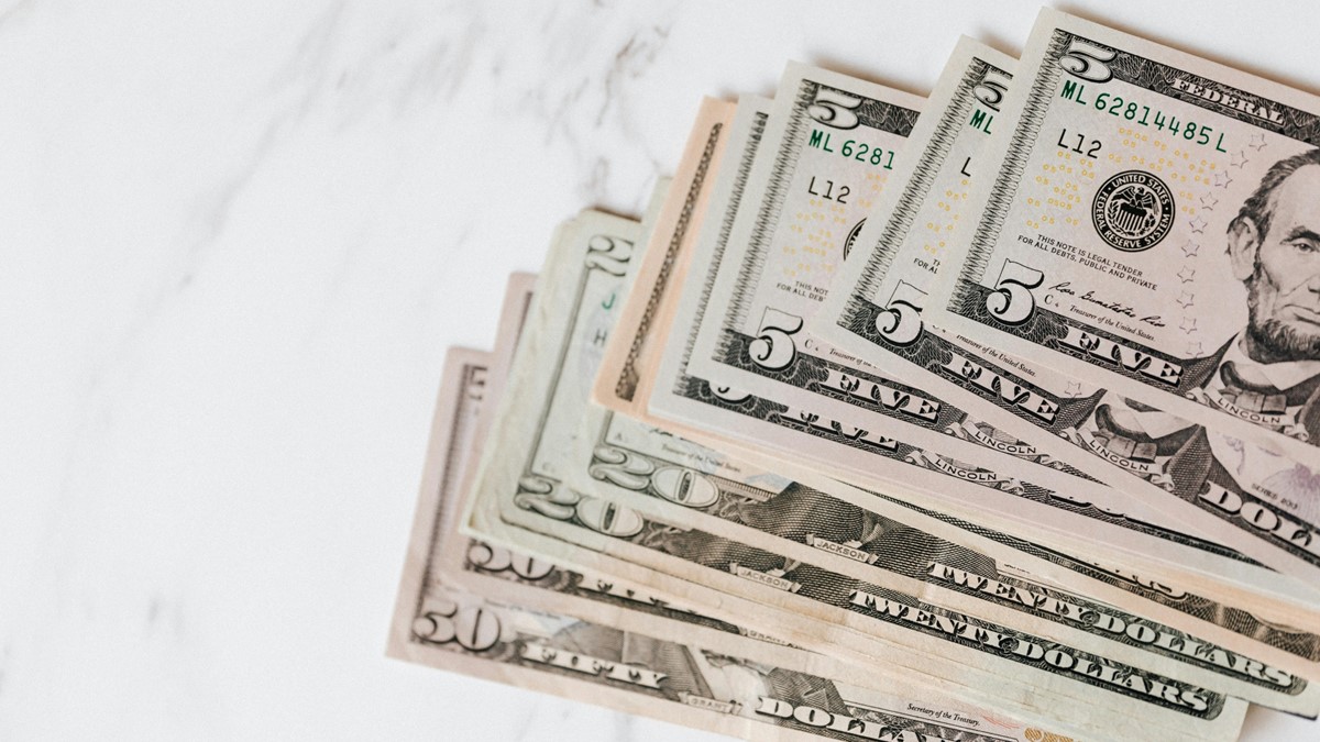 Investidor não residente movimenta R$ 2,8 trilhões em ações na bolsa brasileira em 2025 João Santos