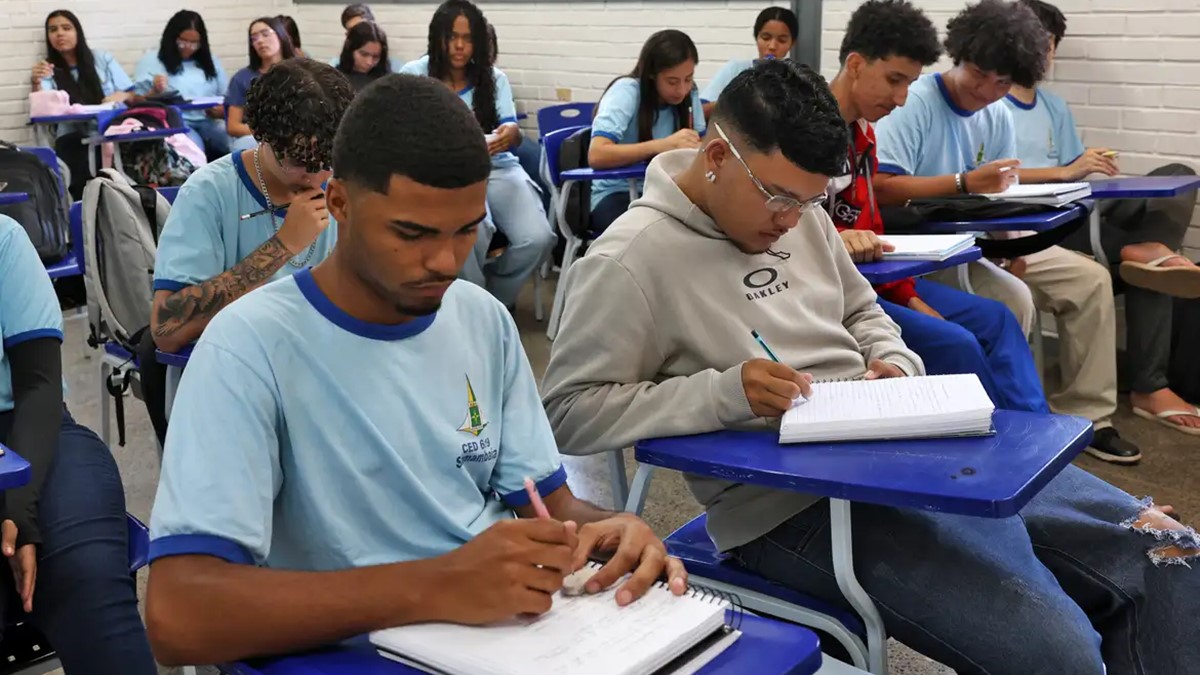 Pé-de-Meia: começam os pagamento da 5ª parcela João Santos