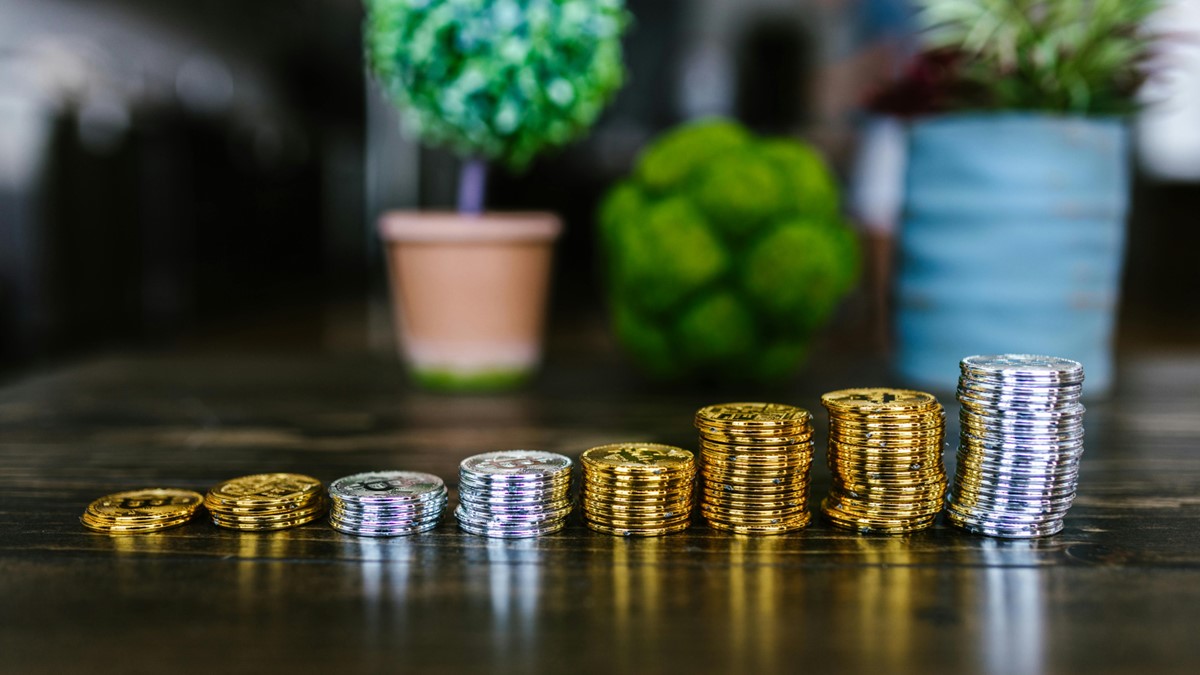 Como se organizar para economizar R$ 5 mil até o fim do ano Daniela Frabasile