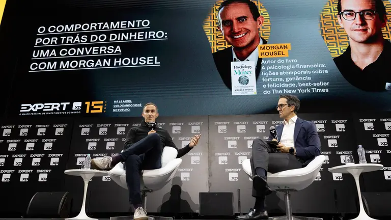 Morgan Housel, autor do best-seller ‘A psicologia financeira. Foto: Paulo Bareta/Divulgação Expert XP 2025