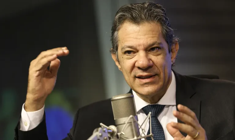 Segundo Haddad, não há obstrução dos canais de diálogo entre os negociadores das duas nações. Foto: Marcelo Camargo/Agência Brasil