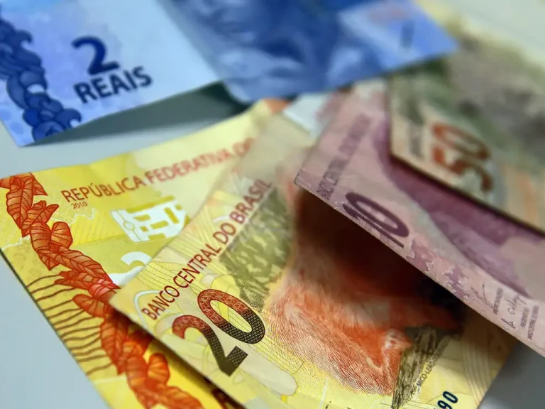 Dados de inflação devem mexer com o mercado hoje. Foto: Marcello Casal Jr/Agência Brasil