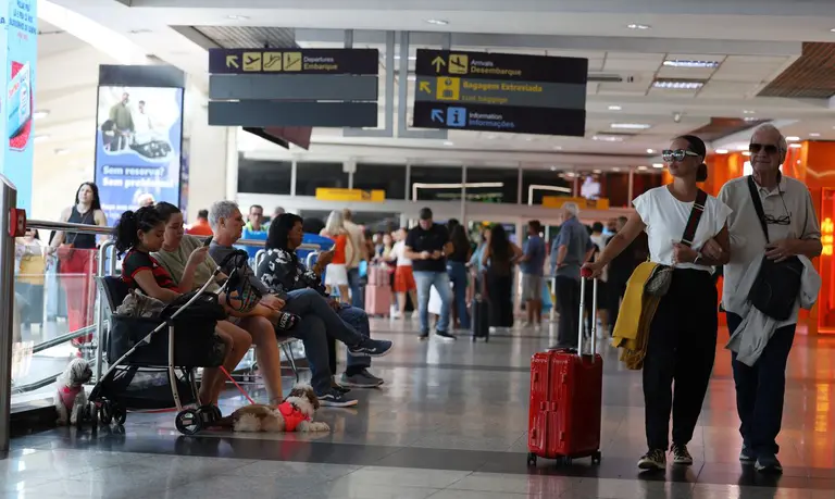 Saguão de aeroporto. Foto: Rovena Rosa/Agência Brasil