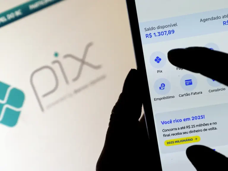 Aplicativo bancário para pagamento financeiro em pix. Foto: Bruno Peres/Agência Brasil