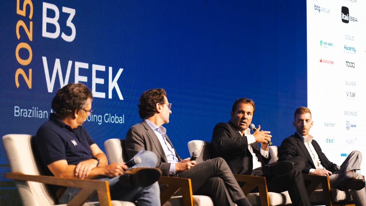 “Touro na jaula”: Brasil tem surfado bom momento do mercado externo, apontam gestores Daniela Frabasile