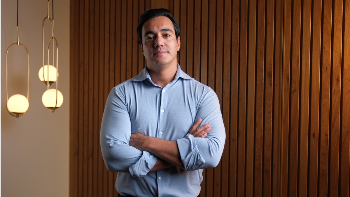 Influenciador conta como passou pelo pregão viva-voz e hoje ensina day trade a seus seguidores victor.rsilva