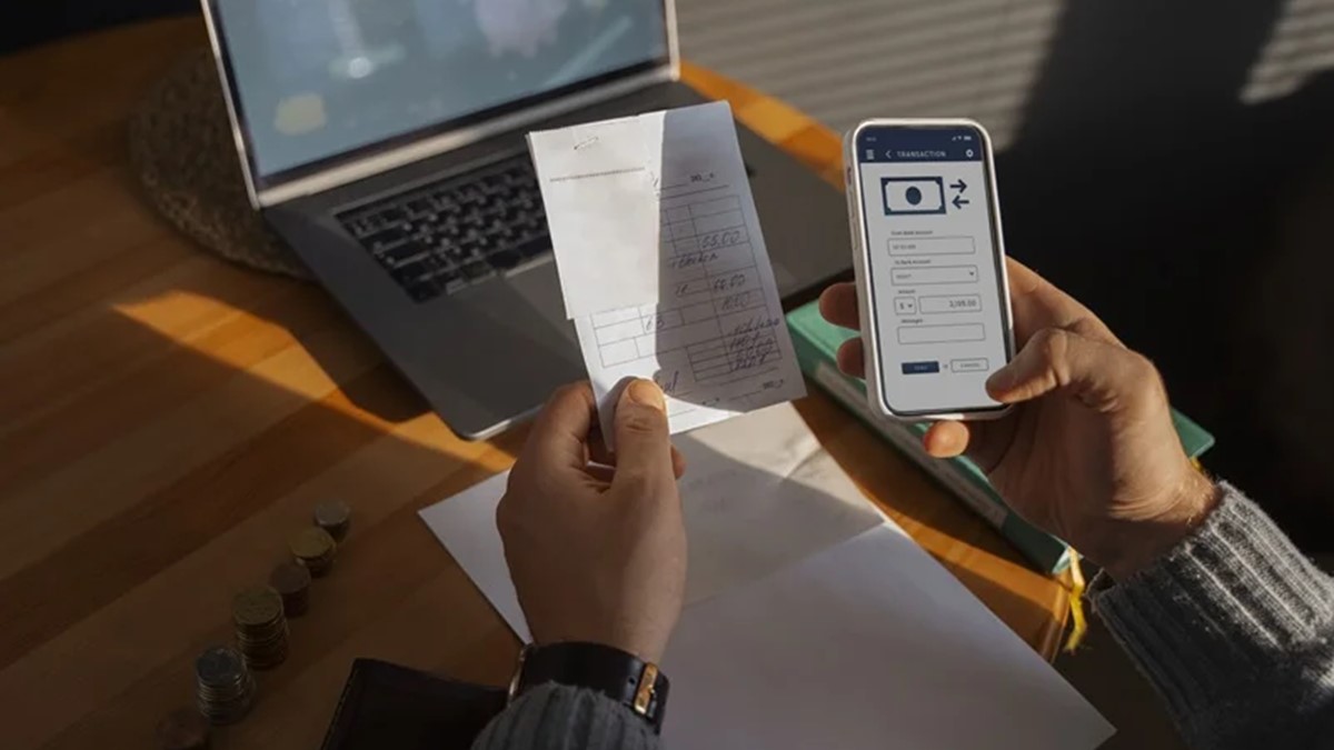 Bancos agora avisarão clientes antes de qualquer débito automático; entenda nova regra João Santos