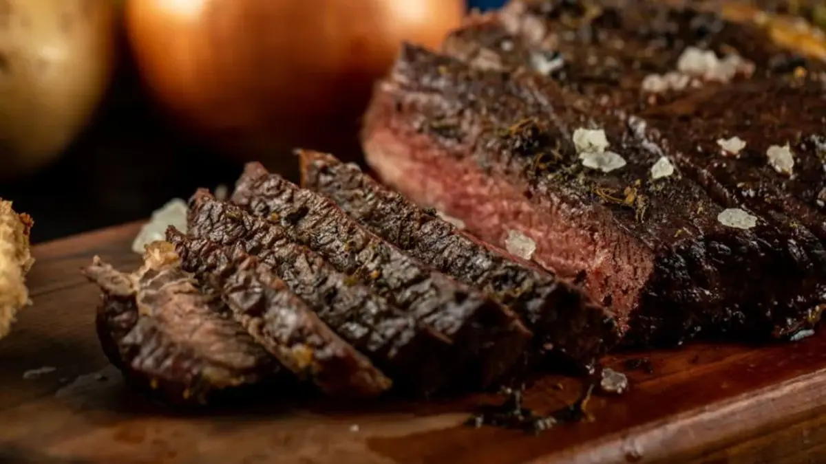 Carne assada. Foto: Freepik