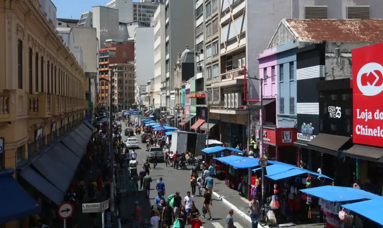 Novo salário mínimo injetará R$ 81,7 bi na economia, estima Dieese. Foto: Rovena Rosa/Agência Brasil