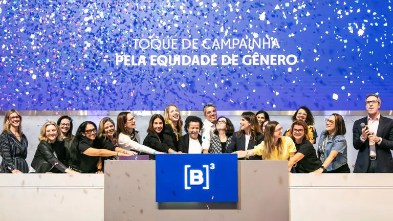 Executivos da B3 e convidados participam de Toque de Campainha pela Equidade de Gênero. Foto: Patrícia Alves/B3