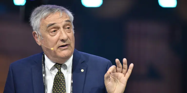 Joel Mokyr, vencedor do Prêmio Nobel de Ciências Econômicas de 2025, durante o Febraban Tech 2026. Foto: Divulgação