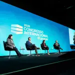 Painel sobre crédito privado no Congresso Internacional Planejar 2026. Foto: Divulgação Planejar