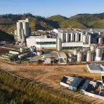 Vista aérea do polo fabril da Ambev na cidade de Piraí